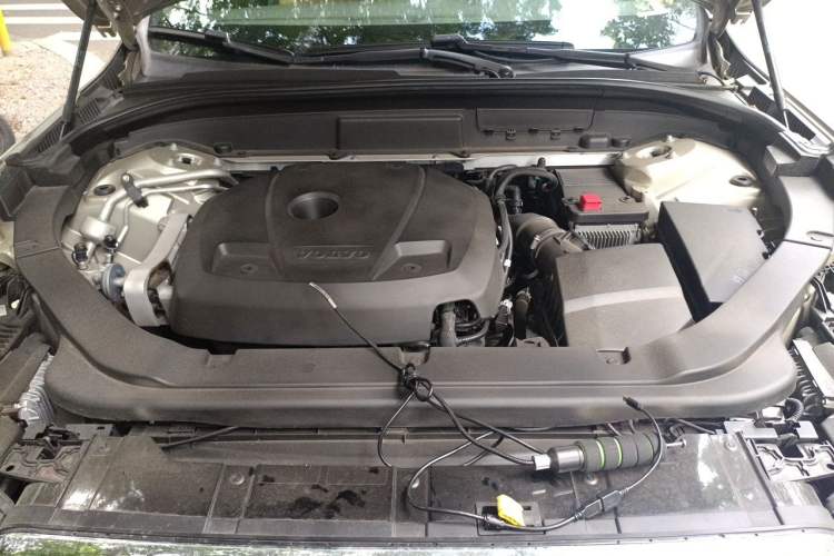 Used Volvo XC60 2018 T5 4x4 Zhiyi Edition Engine Bay