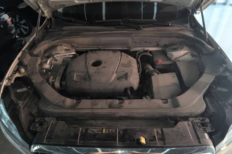 Used Volvo XC60 2018 T5 4x4 Zhiya Luxury Edition Engine Bay