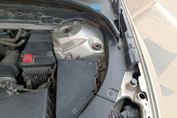 Used Volvo XC60 2018 T4 Zhiyi Edition Engine Bay Left