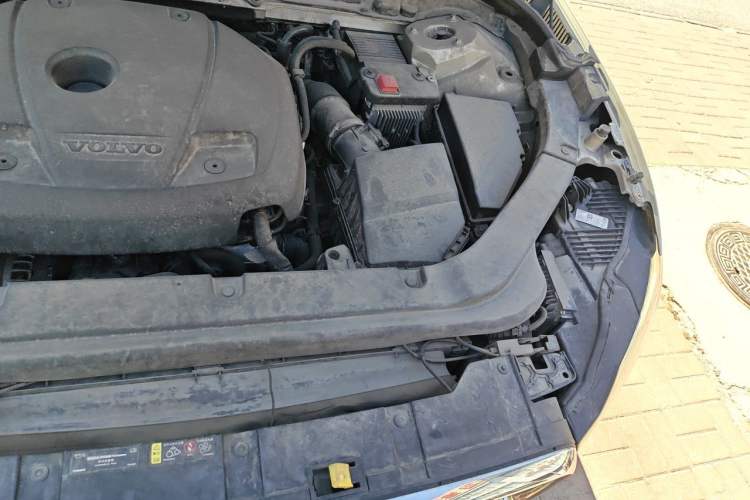 Used Volvo XC60 2018 T5 4x4 Zhiya Sport Edition Engine Bay Left