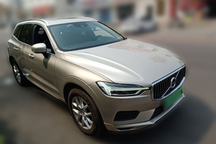 Used Volvo XC60 2018 T4 Zhiyi Edition Front Right 45 Deg