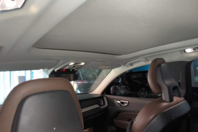 Used Volvo XC60 2018 T5 4x4 Zhiya Luxury Edition Headliner