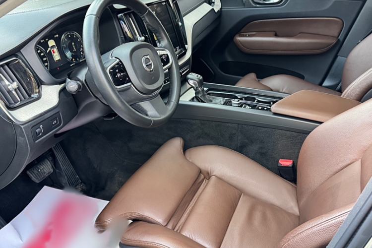 Used Volvo XC60 2018 T5 4x4 Zhiya Luxury Edition Interior 13