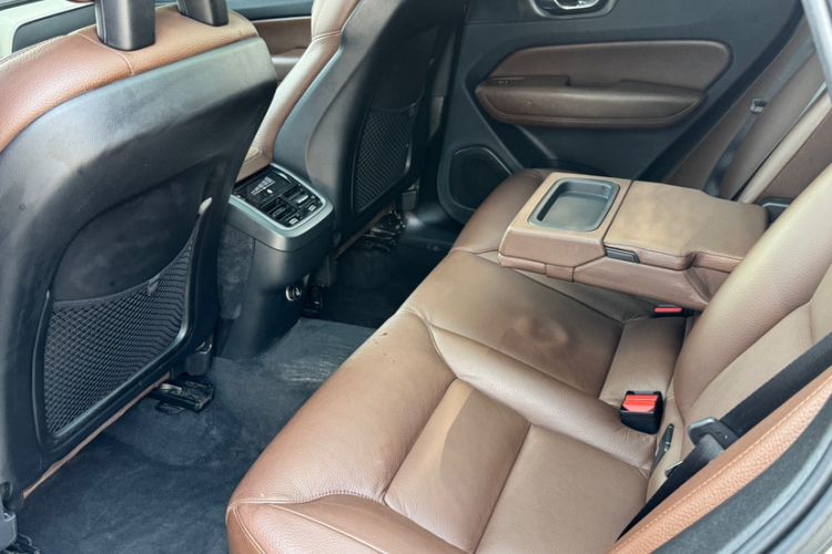 Used Volvo XC60 2018 T5 4x4 Zhiya Luxury Edition Interior 2