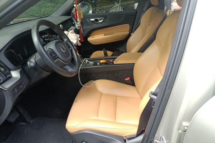 Used Volvo XC60 2018 T5 4x4 Zhiyi Edition Left Front Seat