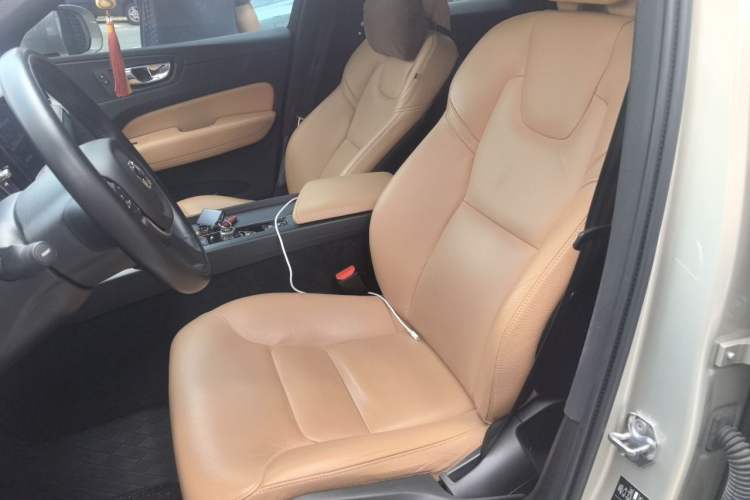 Used Volvo XC60 2018 T5 4x4 Zhiyi Edition Left Front Seat