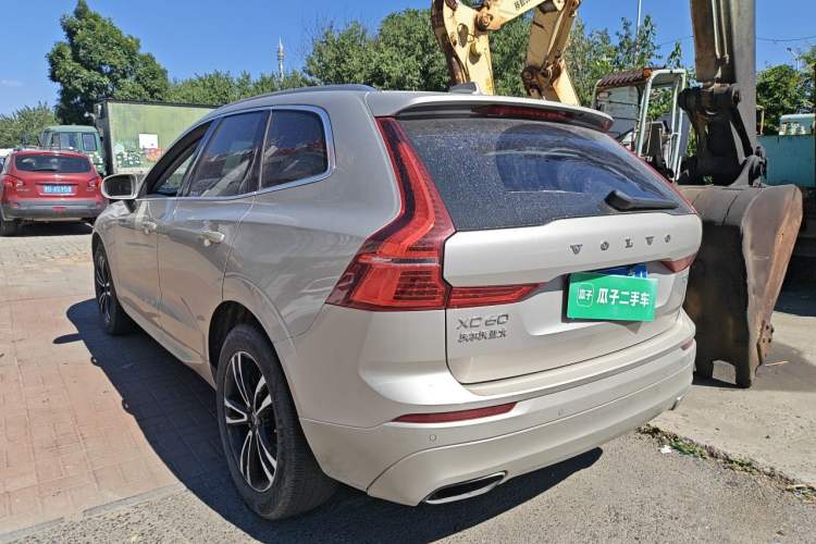 Used Volvo XC60 2018 T5 4x4 Zhiya Sport Edition Rear Left 45 Deg