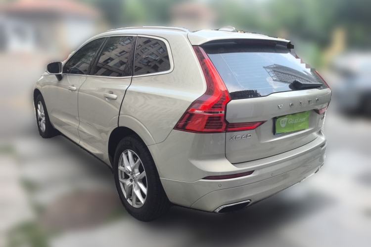 Used Volvo XC60 2018 T5 4x4 Zhiyi Edition Rear Left 45 Deg