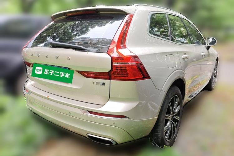 Used Volvo XC60 2018 T5 4x4 Zhiya Luxury Edition Rear Right 45 Deg