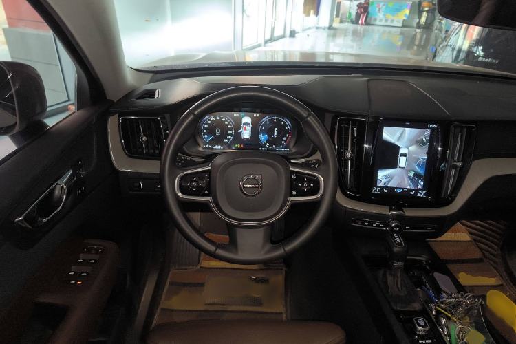 Used Volvo XC60 2018 T5 4x4 Zhiya Luxury Edition Steering Wheel