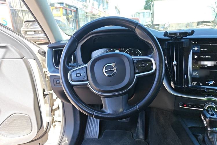 Used Volvo XC60 2018 T5 4x4 Zhiya Sport Edition Steering Wheel