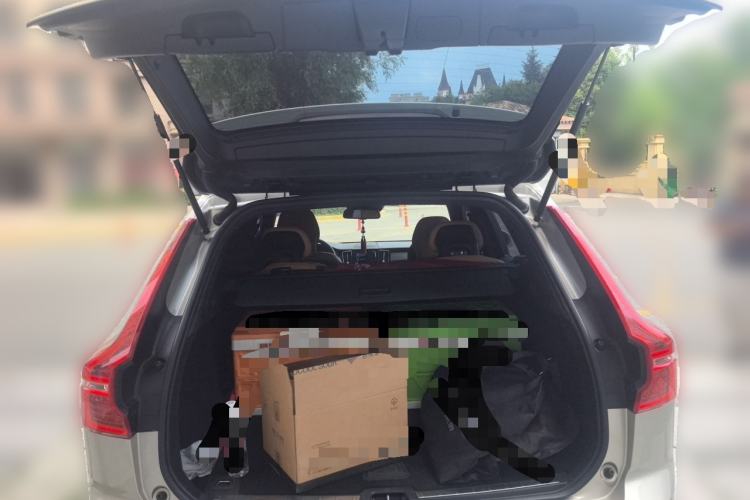 Used Volvo XC60 2018 T5 4x4 Zhiyi Edition Trunk
