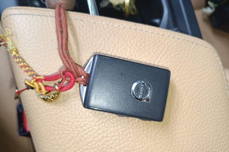 Used Volvo XC60 2018 T5 4x4 Zhiyi Edition Vehicle Key