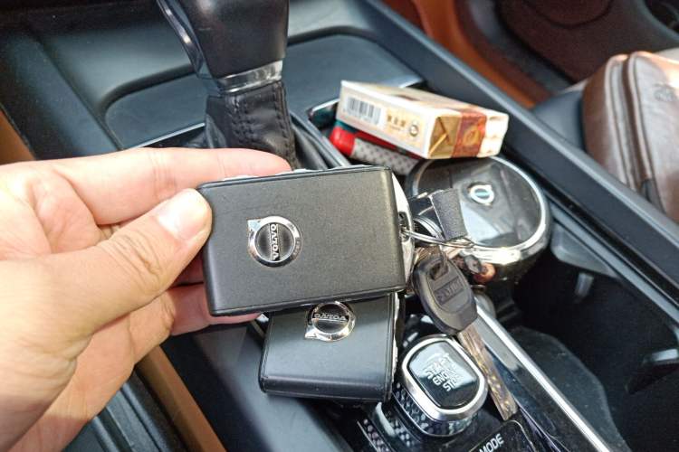 Used Volvo XC60 2018 T4 Zhiyi Edition Vehicle Key