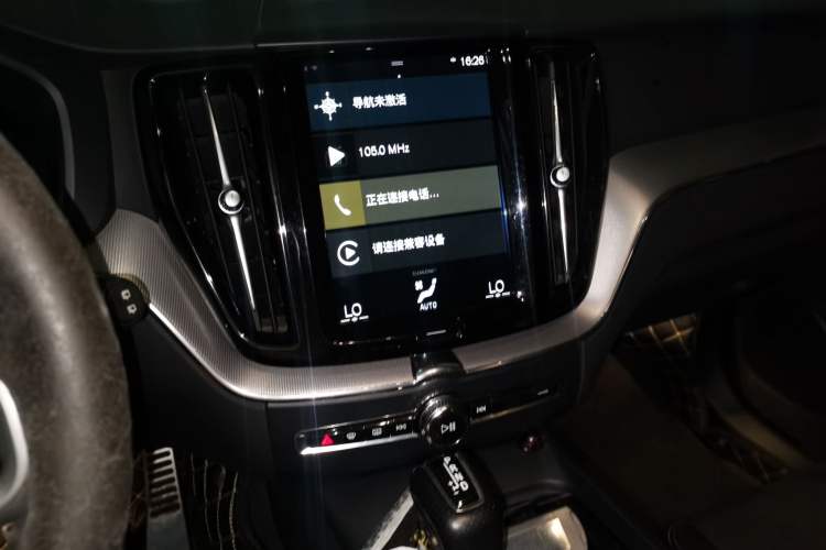 Used Volvo XC60 2019 T5 4x4 Smart & Dynamic Sport Edition China VI Standard Audio And AC Panel