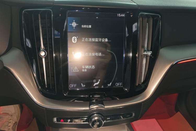 Used Volvo XC60 2019 T5 4x4 Smart Edition China V Standard Audio And AC Panel