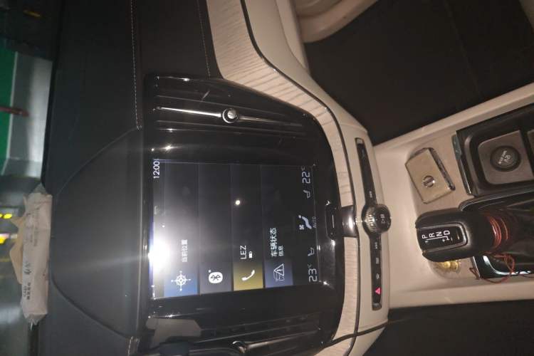 Used Volvo XC60 2019 T5 4x4 Zhiya Luxury Edition China V Standard Audio And AC Panel