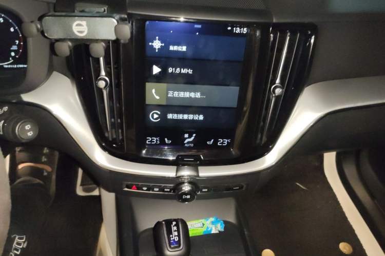 Used Volvo XC60 2019 T5 4x4 Smart Edition China V Standard Audio And AC Panel