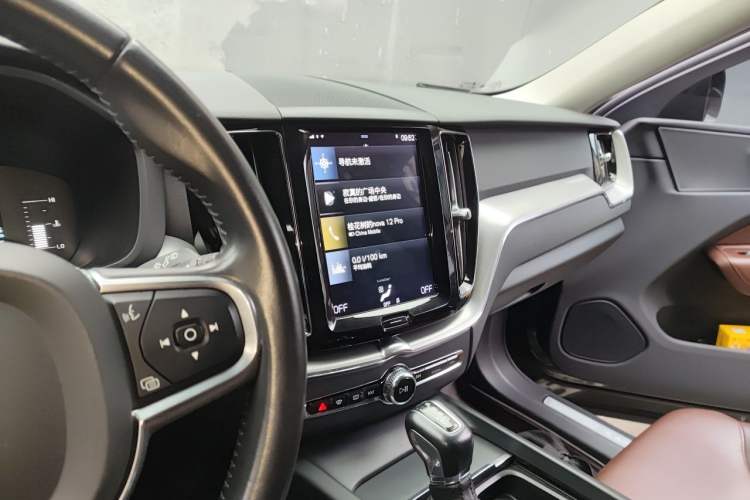 Used Volvo XC60 2019 T5 4x4 Smart Edition China VI Standard Audio And AC Panel