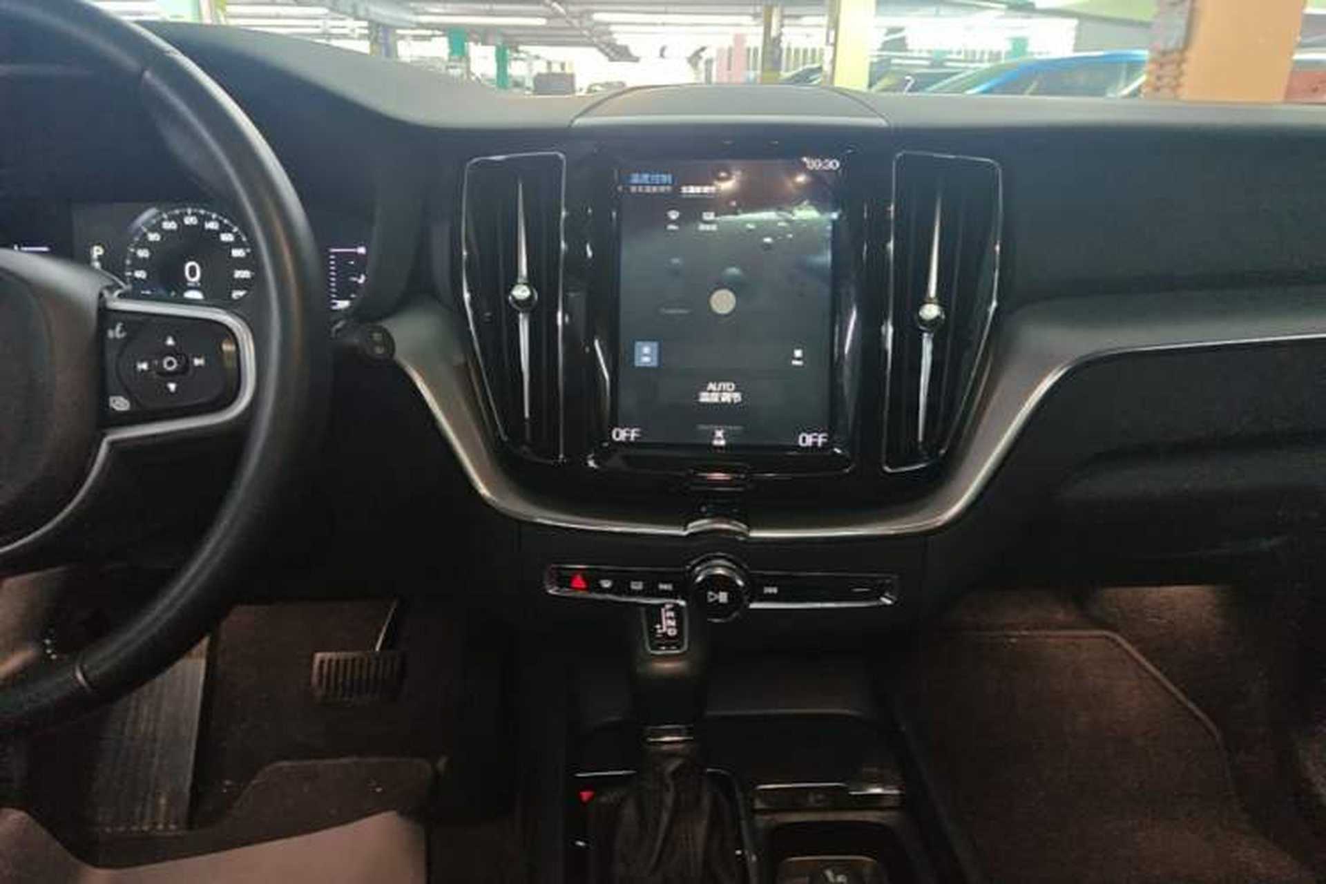 Used Volvo XC60 2019 T5 4x4 Smart Edition China V Standard Audio And AC Panel