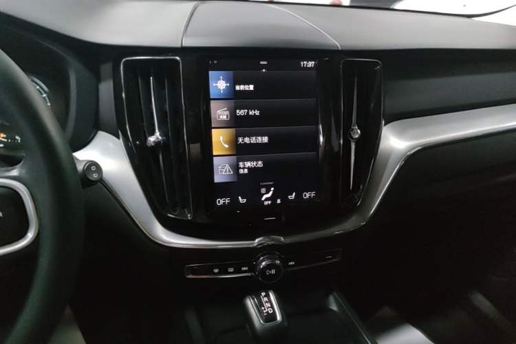 Used Volvo XC60 2019 T5 4x4 Smart Edition China V Standard Audio And AC Panel