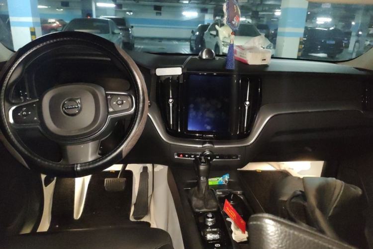 Used Volvo XC60 2019 T5 4x4 Smart Edition China V Standard Center Console