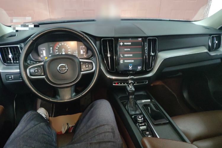Used Volvo XC60 2019 T5 4x4 Smart Edition China V Standard Center Console