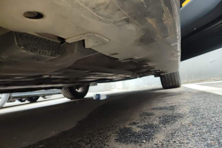 Used Volvo XC60 2019 T5 4x4 Smart Edition China VI Standard Chassis Rear Right