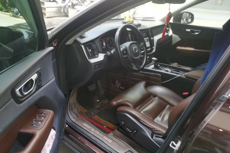 Used Volvo XC60 2019 T5 4x4 Zhiya Luxury Edition China VI Standard Driver Seat