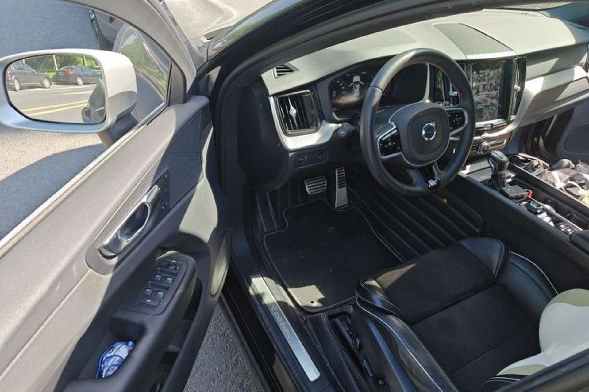 Used Volvo XC60 2019 T5 4x4 Zhiyuan Sport Edition China V Standard Driver Seat