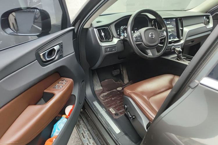 Used Volvo XC60 2019 T5 4x4 Smart Edition China VI Standard Driver Seat