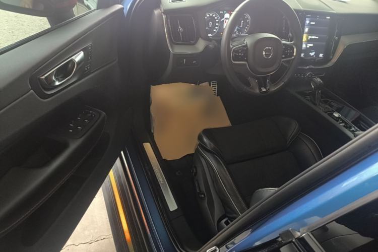 Used Volvo XC60 2019 T5 4x4 Zhiyuan Sport Edition China V Standard Driver Seat