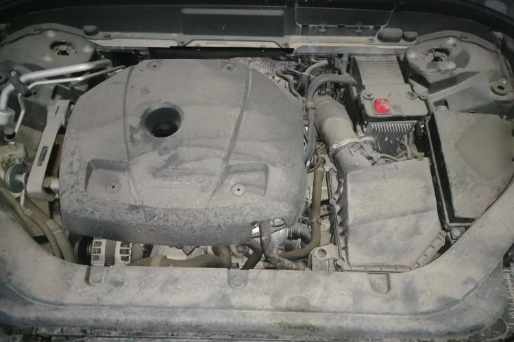 Used Volvo XC60 2019 T5 4x4 Smart Edition China V Standard Engine Bay