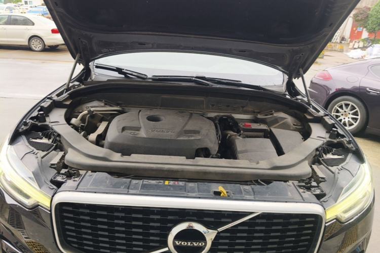 Used Volvo XC60 2019 T5 4x4 Zhiyuan Sport Edition China V Standard Engine Bay