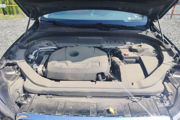 Used Volvo XC60 2019 T5 4x4 Smart Edition China V Standard Engine Bay