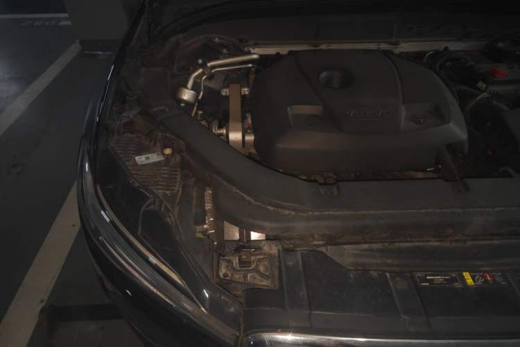 Used Volvo XC60 2019 T5 4x4 Zhiya Luxury Edition China V Standard Engine Bay Right