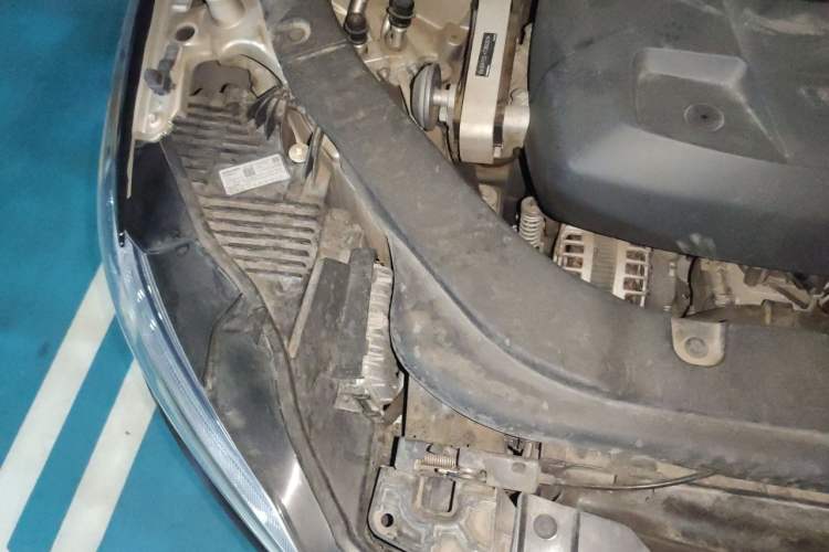 Used Volvo XC60 2019 T5 4x4 Smart Edition China V Standard Engine Bay Right