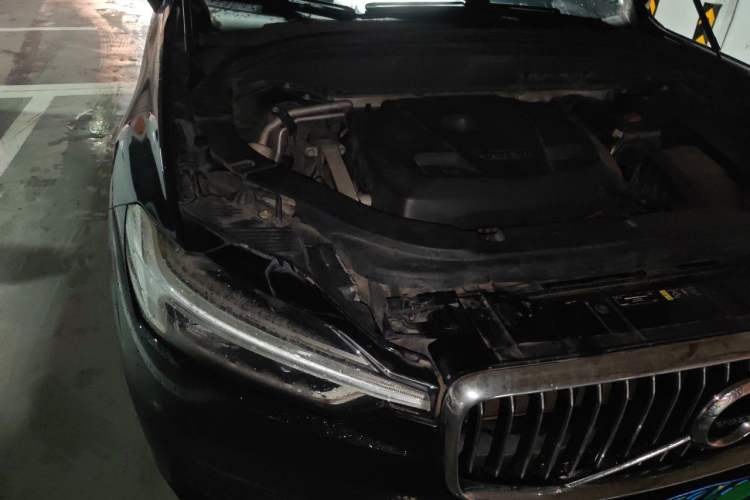 Used Volvo XC60 2019 T5 4x4 Smart Edition China V Standard Engine Bay Right