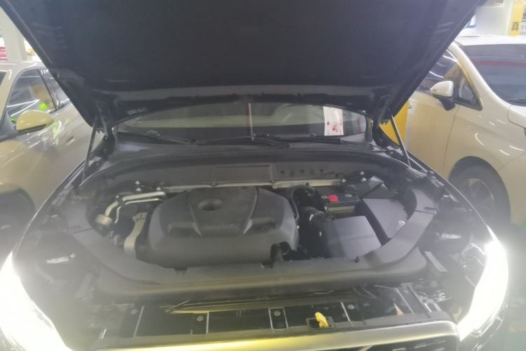Used Volvo XC60 2019 T5 4x4 Zhiyuan Sport Edition China V Standard Engine Bay