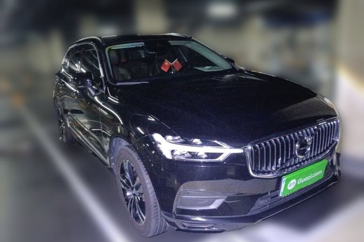 Used Volvo XC60 2019 T5 4x4 Smart Edition China V Standard Front Right 45 Deg