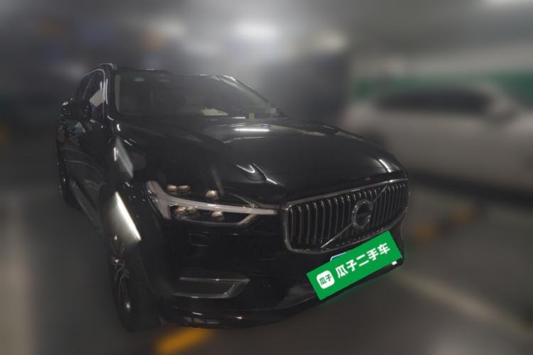 Used Volvo XC60 2019 T5 4x4 Zhiya Luxury Edition China V Standard Front Right 45 Deg