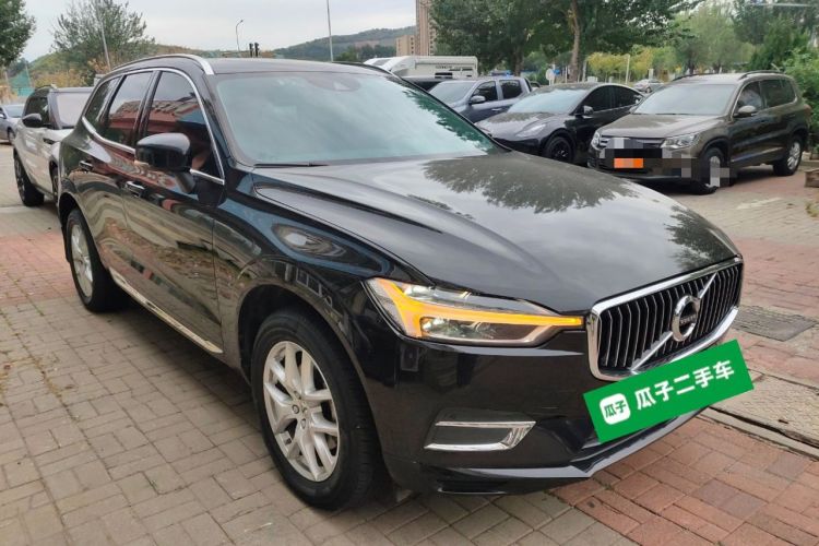 Used Volvo XC60 2019 T5 4x4 Smart Edition China VI Standard Front Right 45 Deg