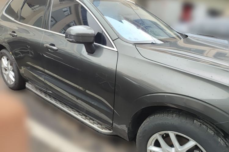 Used Volvo XC60 2019 T5 4x4 Smart Edition China VI Standard Front Right 45 Deg