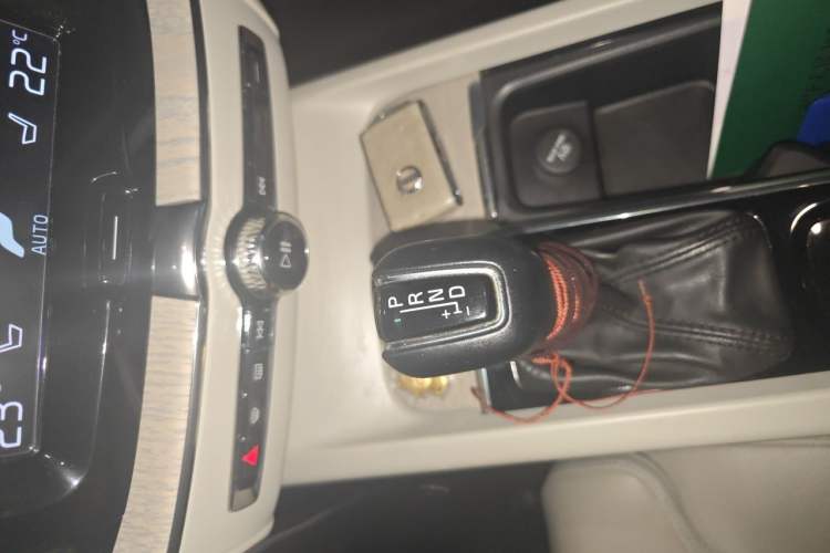 Used Volvo XC60 2019 T5 4x4 Zhiya Luxury Edition China V Standard Gear Lever