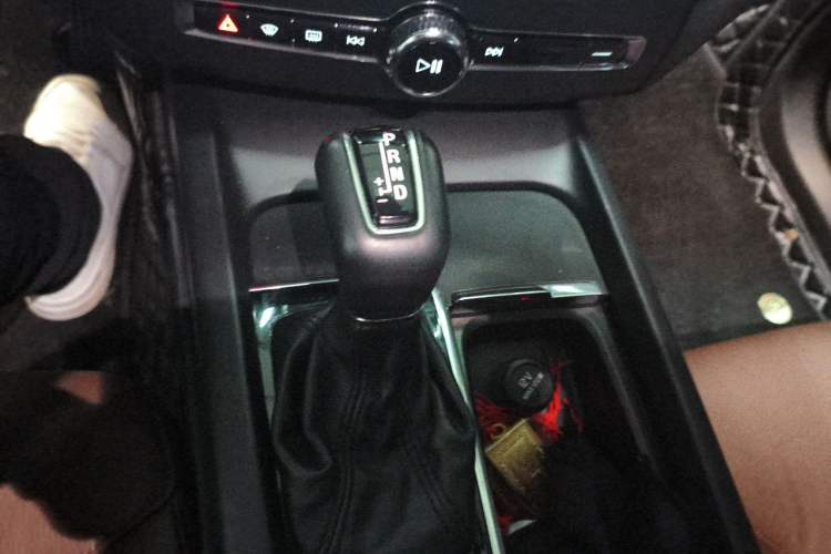 Used Volvo XC60 2019 T5 4x4 Smart Edition China V Standard Gear Lever