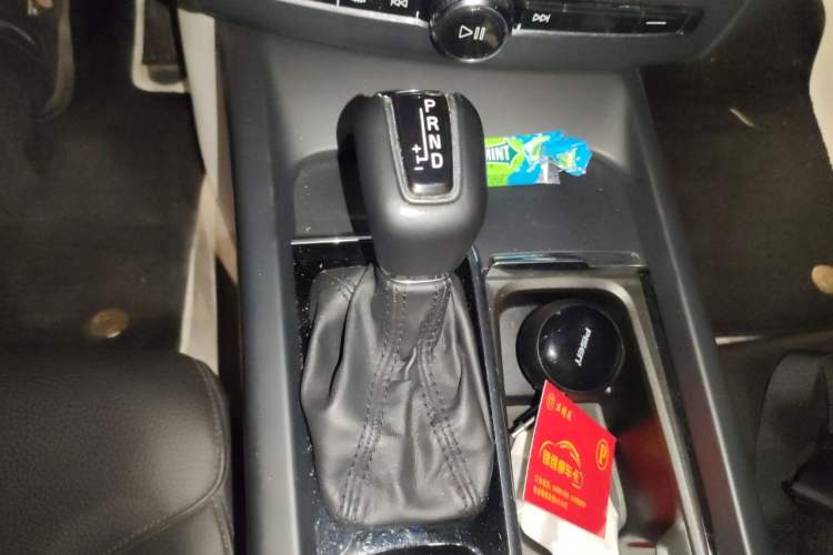 Used Volvo XC60 2019 T5 4x4 Smart Edition China V Standard Gear Lever