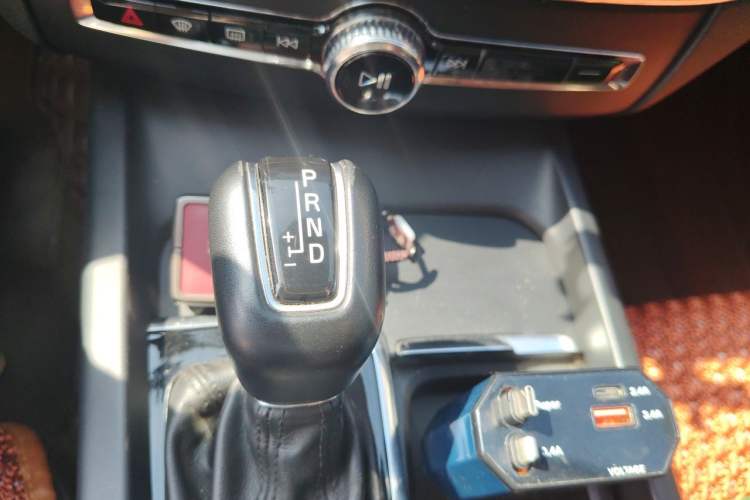 Used Volvo XC60 2019 T5 4x4 Smart Edition China V Standard Gear Lever