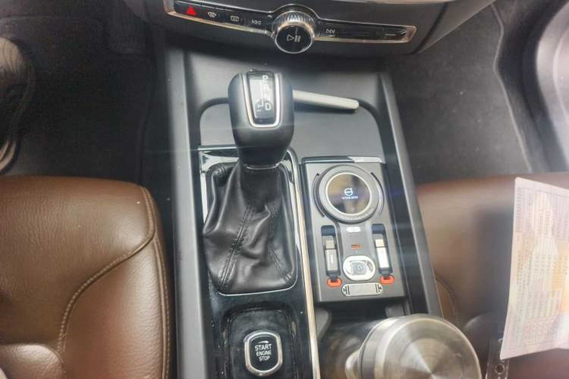 Used Volvo XC60 2019 T5 4x4 Smart Edition China VI Standard Gear Lever