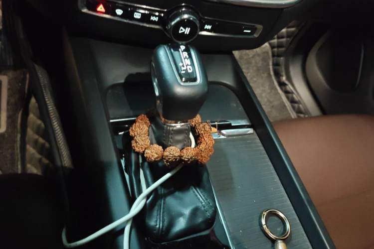 Used Volvo XC60 2019 T5 4x4 Smart Edition China V Standard Gear Lever