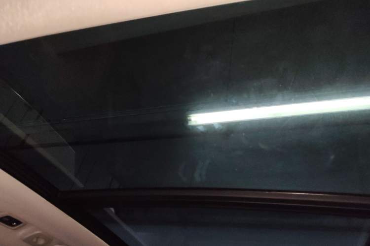 Used Volvo XC60 2019 T5 4x4 Smart & Dynamic Sport Edition China VI Standard Headliner